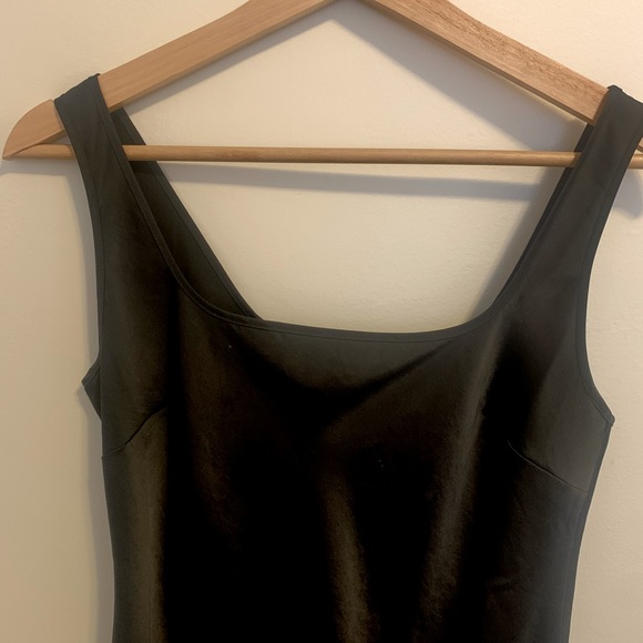 Black Aritzia Tryst Dress - Picture 6 of 6